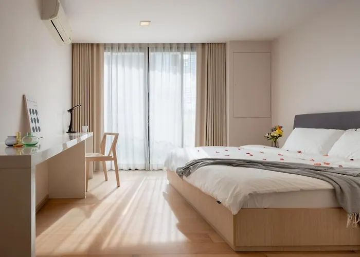 Appartamento 2br2ba Bts Thonglor Rooftop Pool Gym Bbq *
