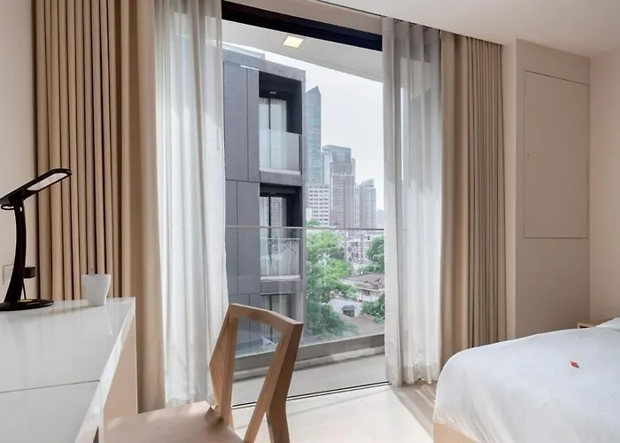 2br2ba Bts Thonglor Rooftop Pool Gym Bbq Bangkok